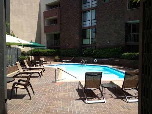 Pool & Jacuzzi Pool & Jacuzzi